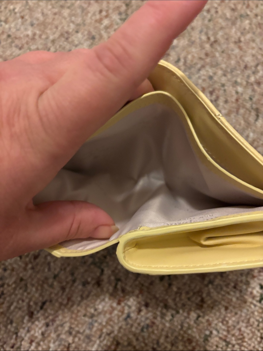 Kate Spade ♠️ Wallet Quilted. Buttery Yellow NWOT - Picture 9 of 11